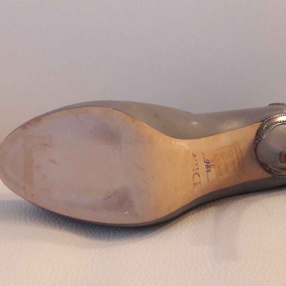 DIOR Leather Bootie With Curved Heel & Western Metal Tooling in Grey, Size 39 - Picture 3 of 7